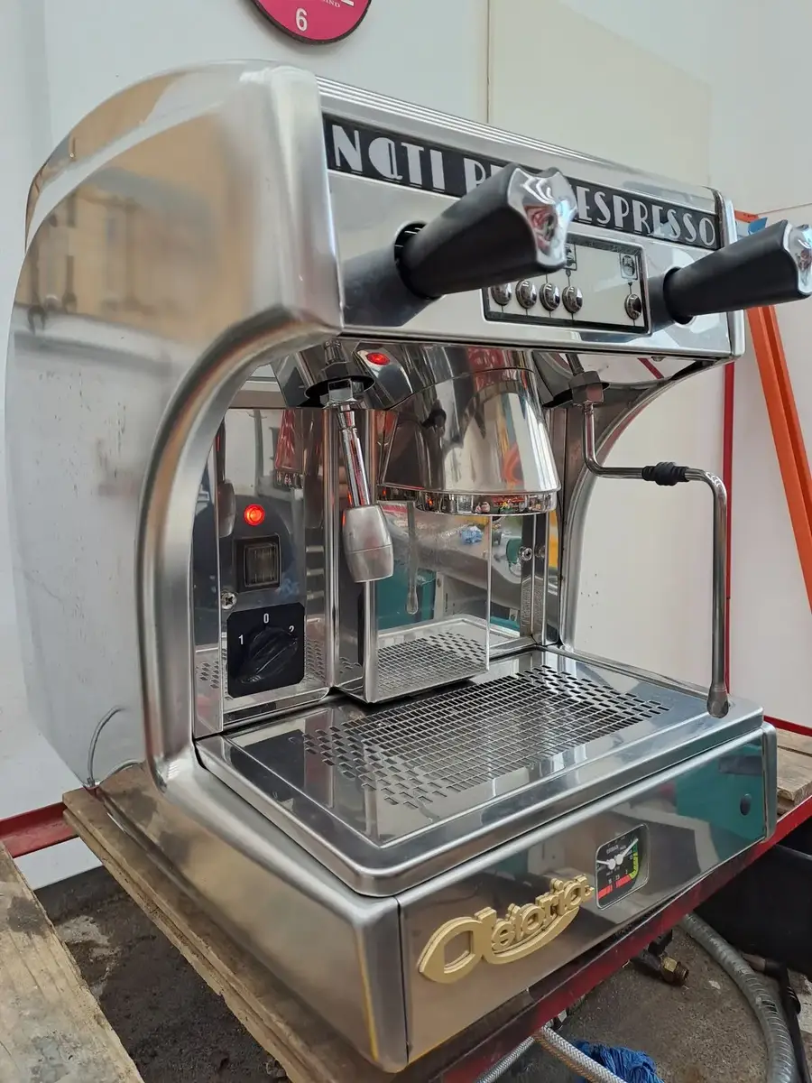 Restaurierte Siebträger-Espressomaschine